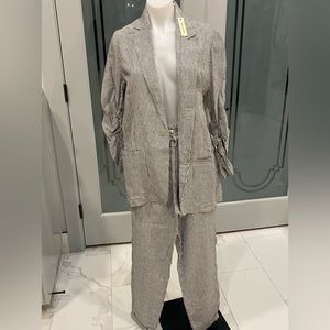 Linen suit , pin stripe, max studio , NWT